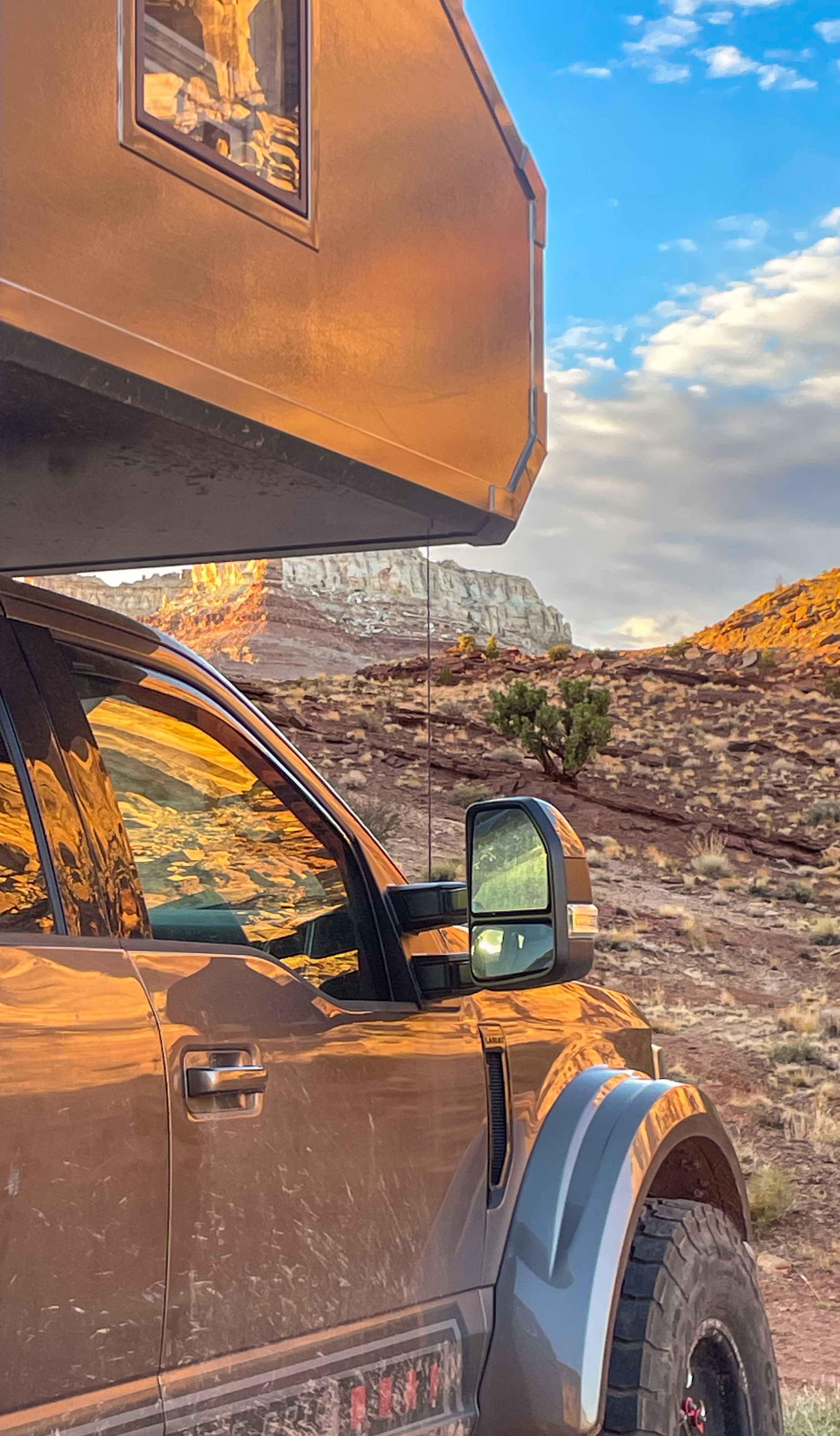 2021 Ford F-550 overland camper